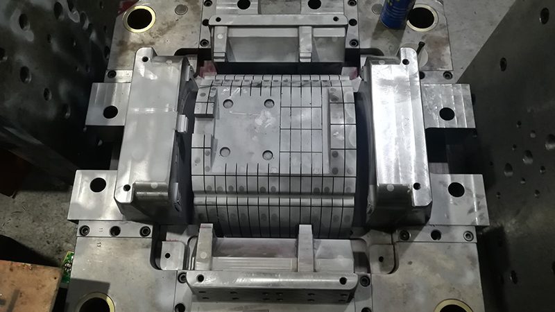 揭秘注塑模具配件：品质背后的技术秘密