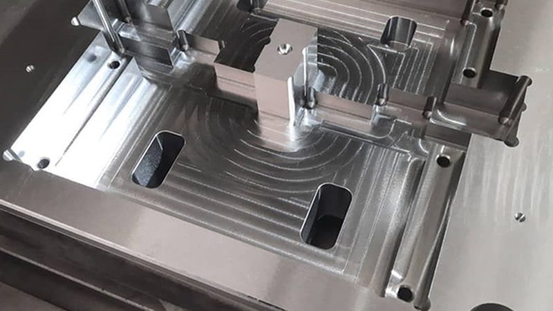 模具钢选材：揭秘影响模具寿命的关键因素**