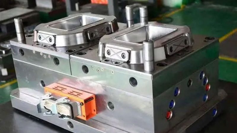 拉伸模具模芯材质SKD11与DC53：材质特性与选型考量