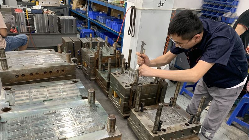 厨具压铸模具：揭秘其选型与制造关键