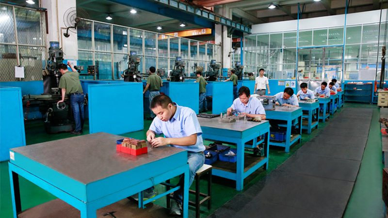 苏州双色模具代加工：原料选择的奥秘**