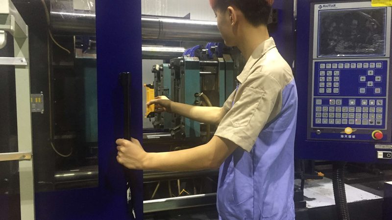 成都橡胶模具：用途分类解析与应用场景